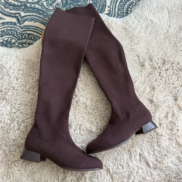 Chic Black Over-the-Knee Heeled Boots - Picture 8 of 16